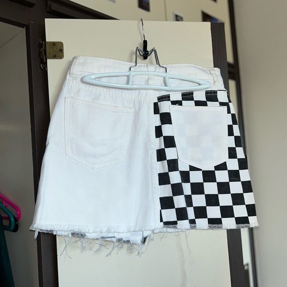 Checkered Mini Skirt - Picture 2 of 3